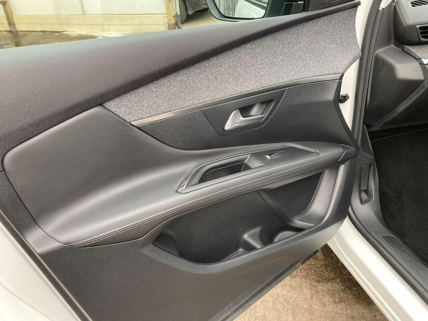 Used Peugeot 3008 2017 for sale - 77683435: Photo 33