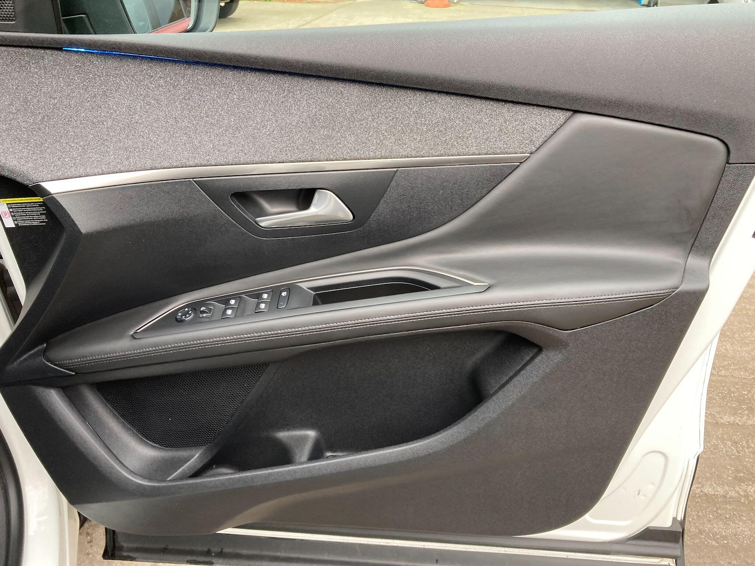 Used Peugeot 3008 2017 for sale - 77683435: Photo 44