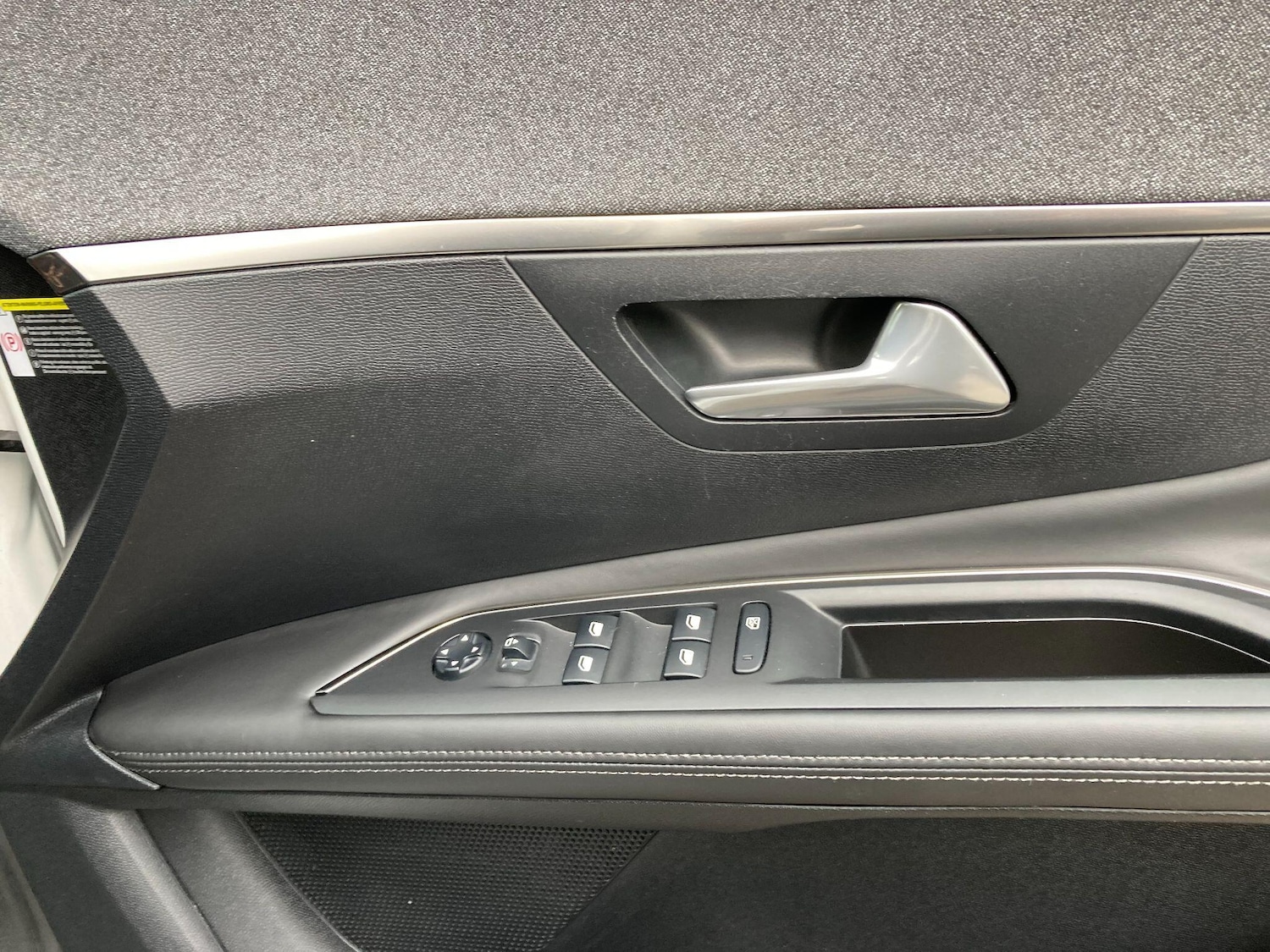 Used Peugeot 3008 2017 for sale - 77683435: Photo 46