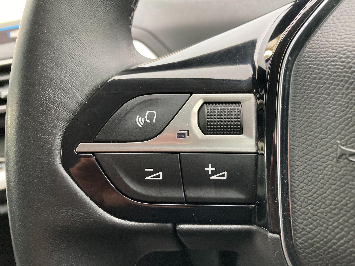 Used Peugeot 3008 2017 for sale - 77683435: Photo 54