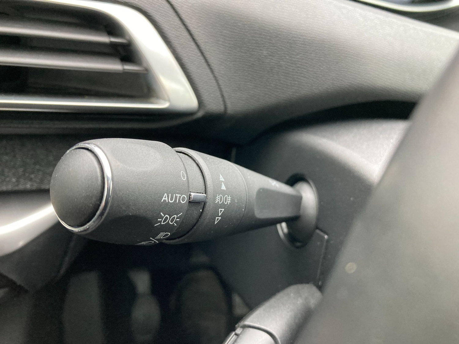 Used Peugeot 3008 2017 for sale - 77683435: Photo 57