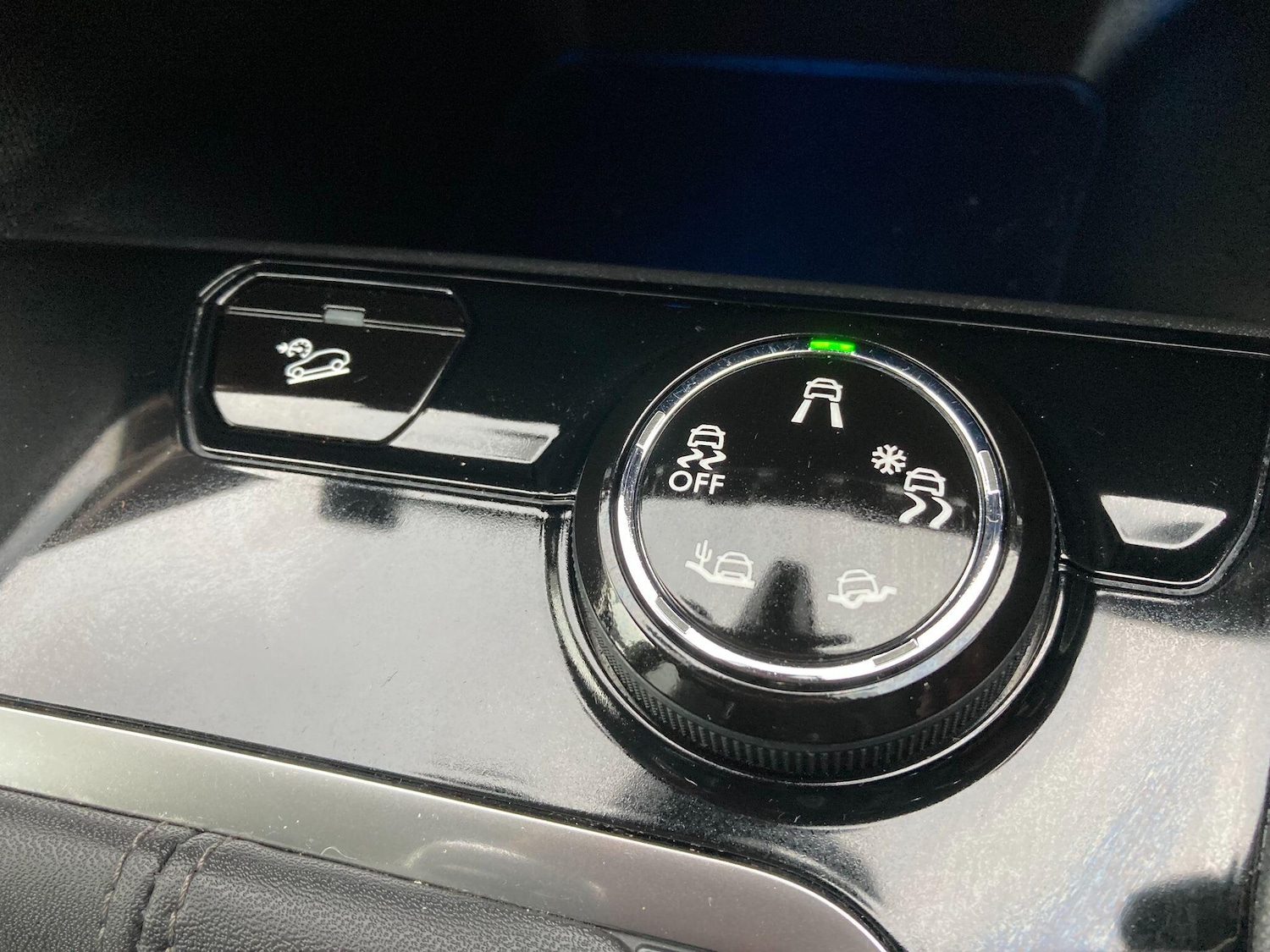 Used Peugeot 3008 2017 for sale - 77683435: Photo 65