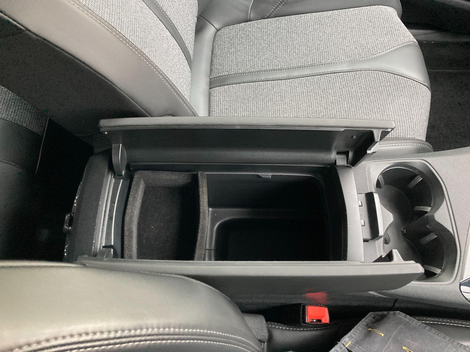 Used Peugeot 3008 2017 for sale - 77683435: Photo 68