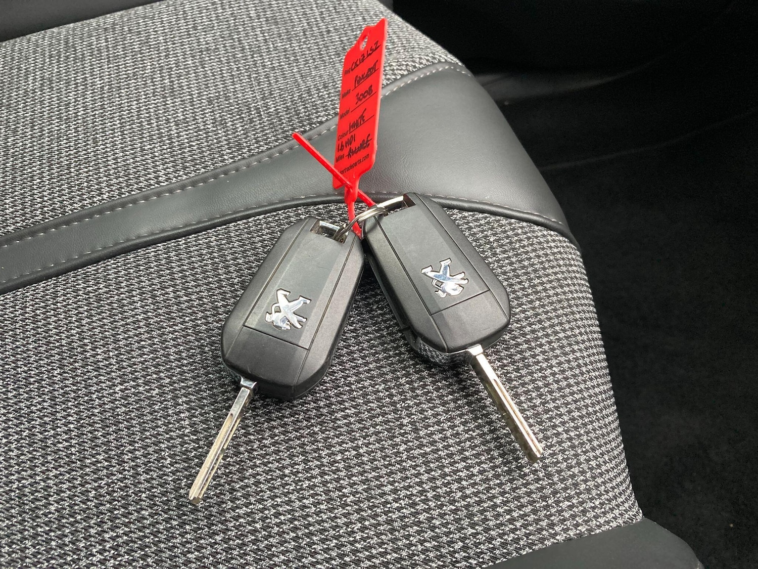 Used Peugeot 3008 2017 for sale - 77683435: Photo 70