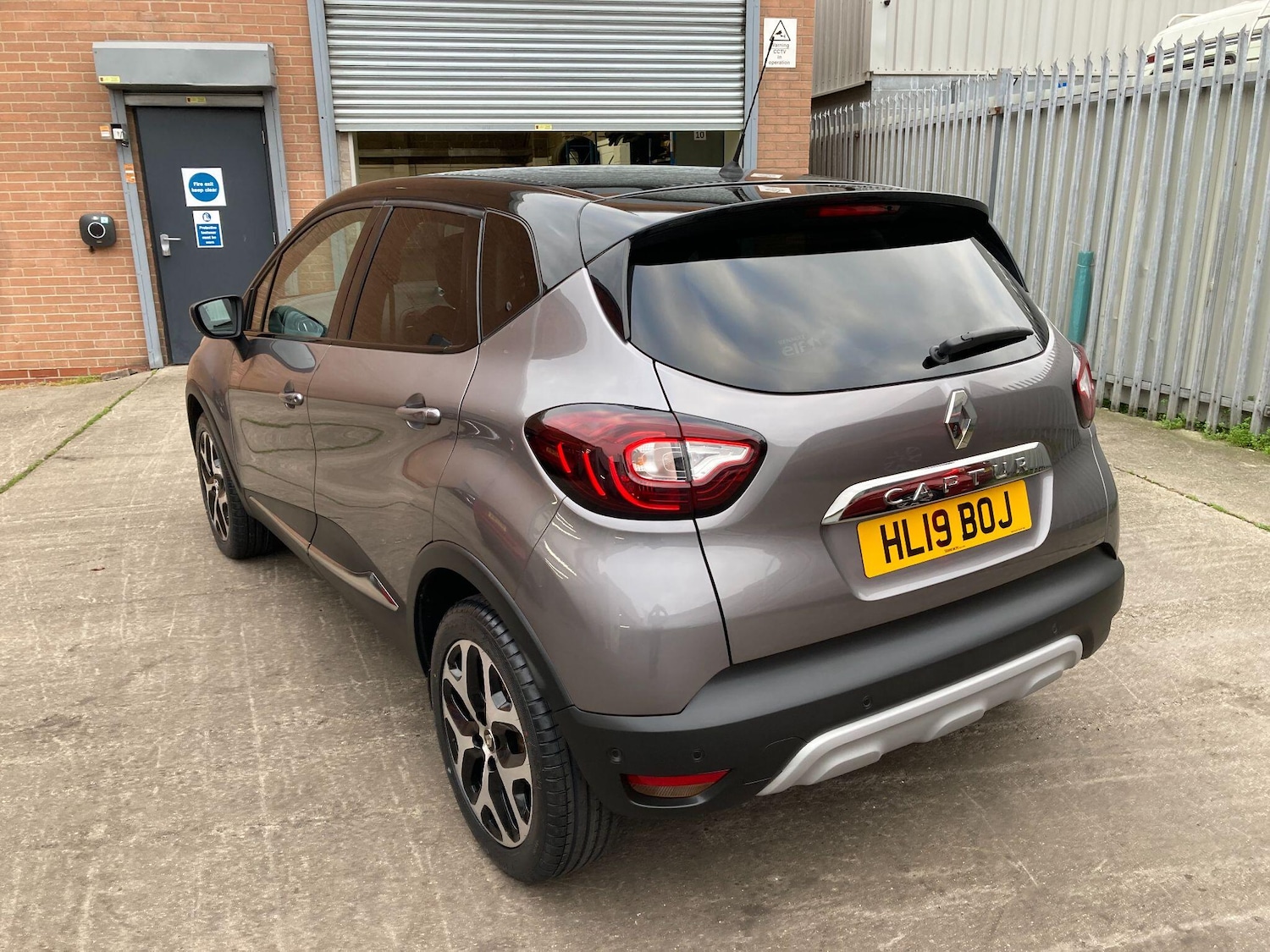 Used Renault Captur 2019 for sale - 76380617: Photo 28
