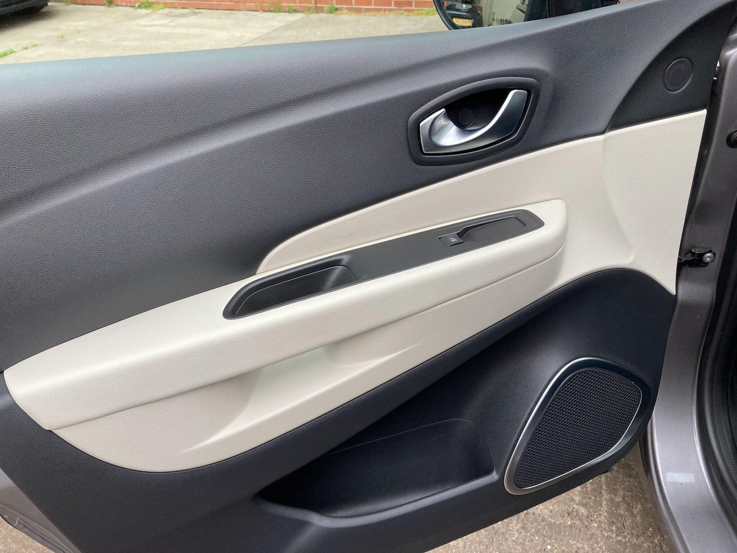 Used Renault Captur 2019 for sale - 76380617: Photo 38