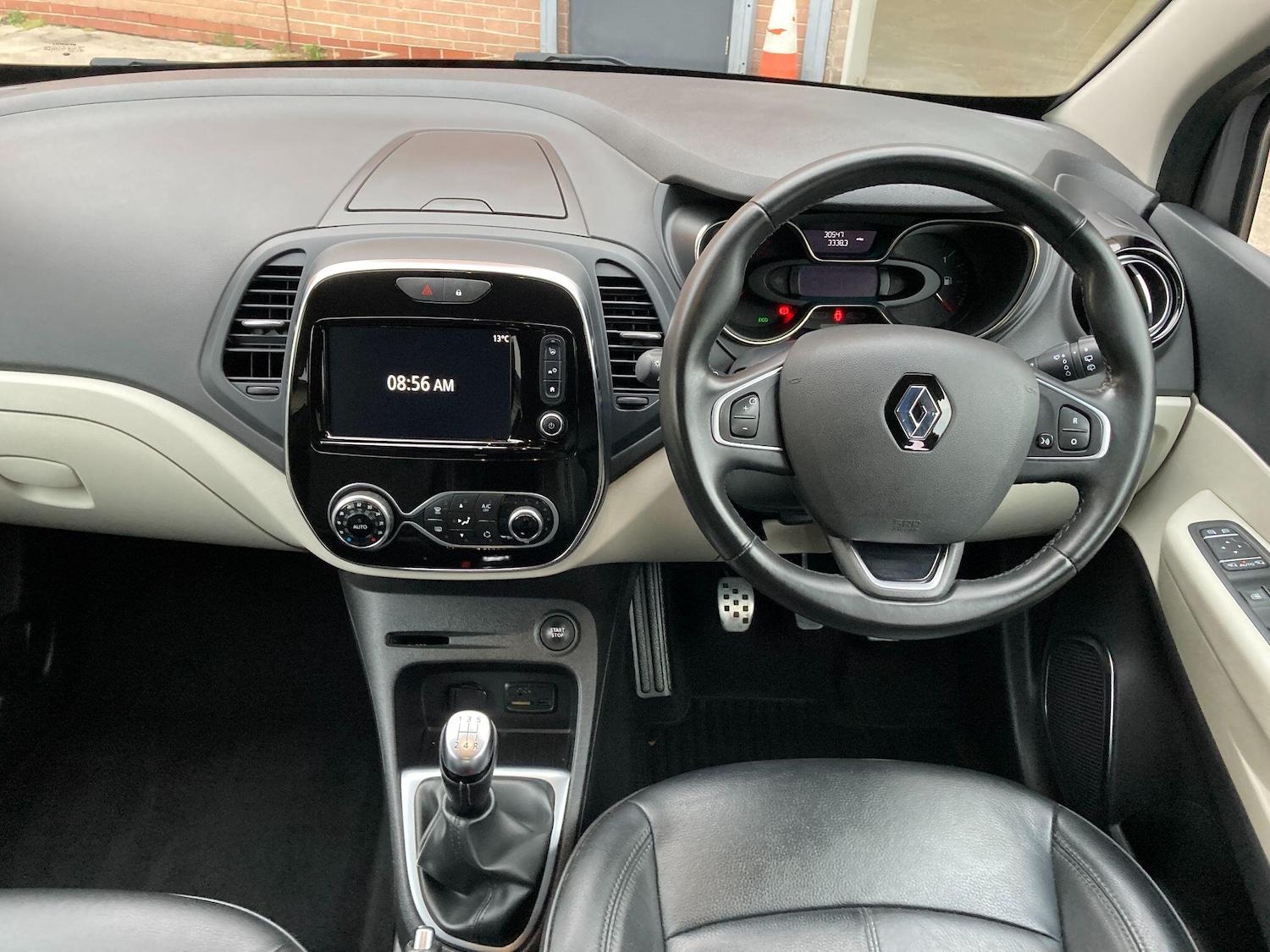 Used Renault Captur 2019 for sale - 76380617: Photo 48