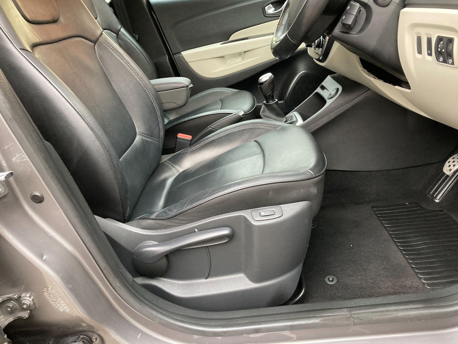 Used Renault Captur 2019 for sale - 76380617: Photo 54