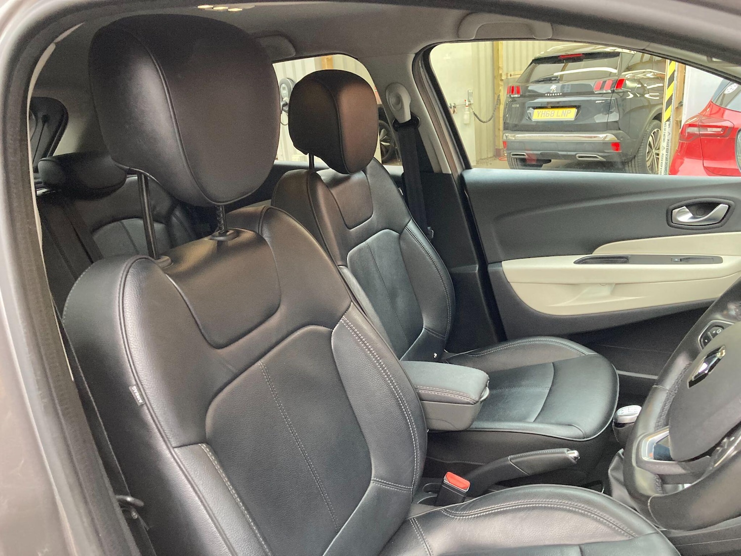 Used Renault Captur 2019 for sale - 76380617: Photo 55