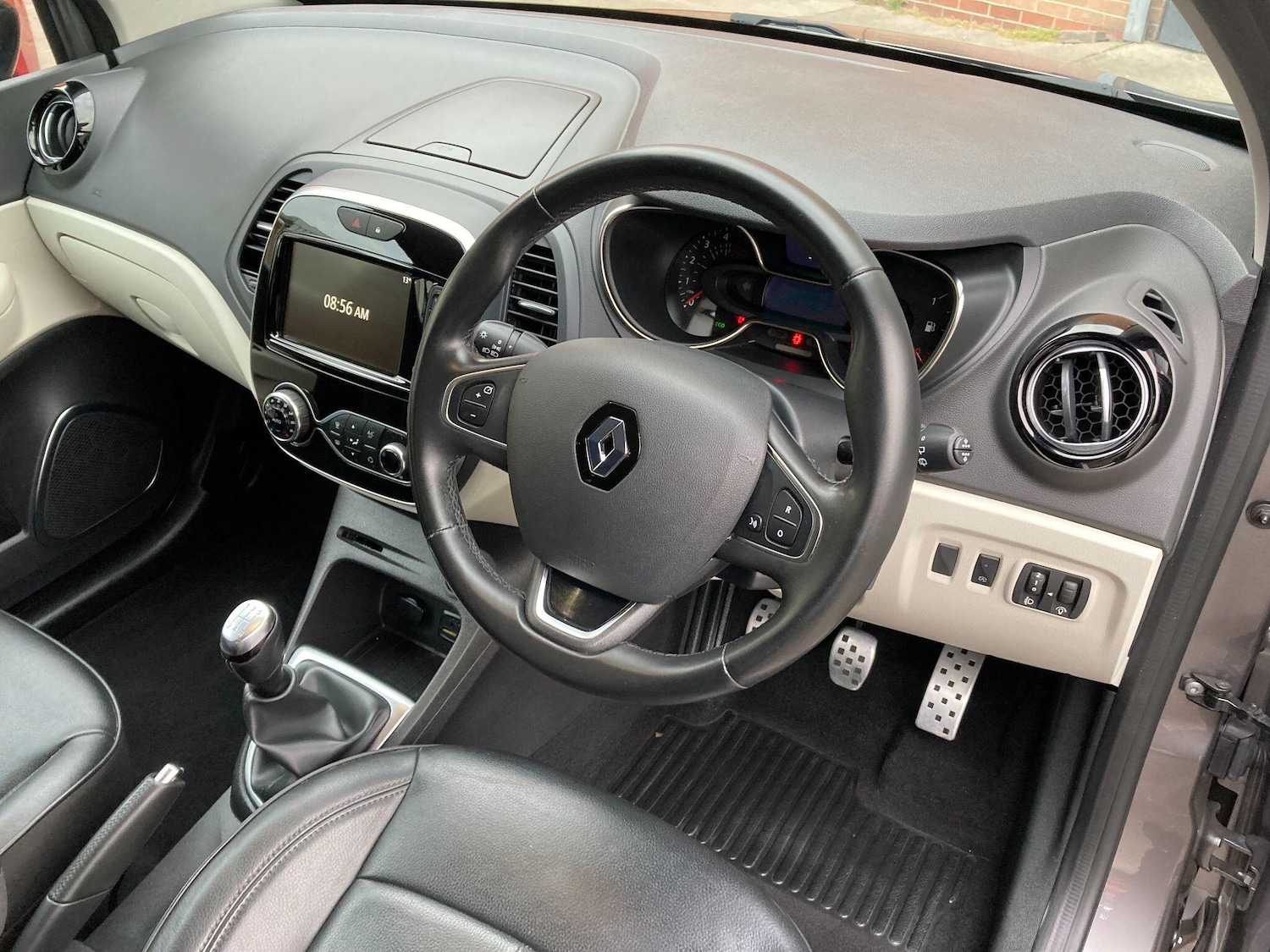 Used Renault Captur 2019 for sale - 76380617: Photo 56