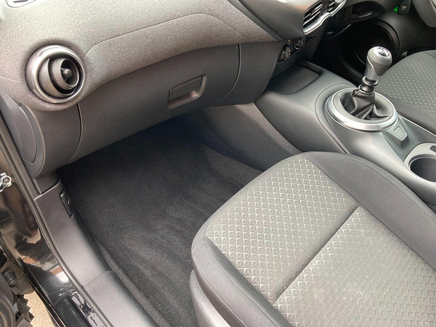 Used Nissan Juke 2024 for sale - 76000823: Photo 30