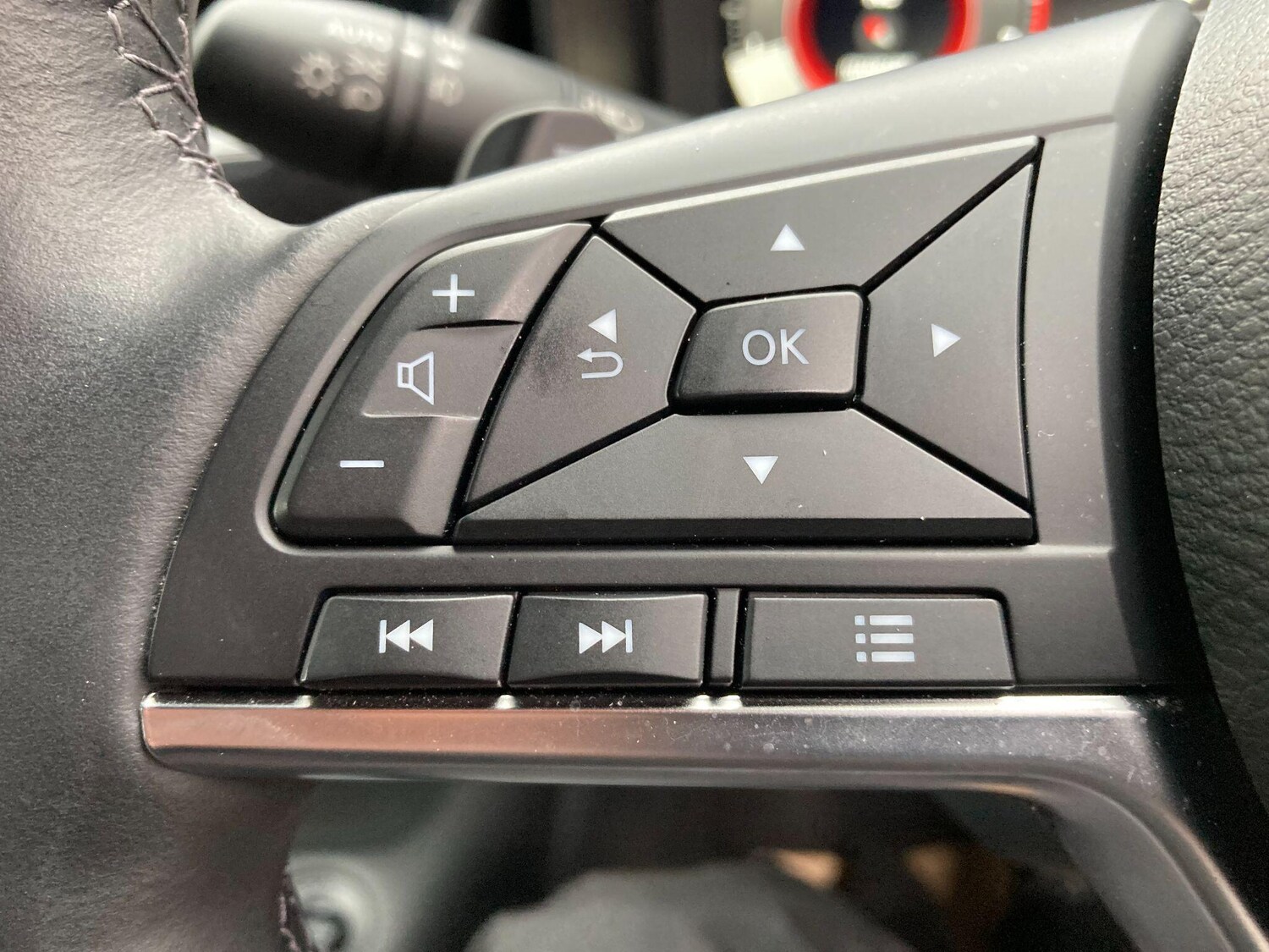 Used Nissan Juke 2024 for sale - 76306901: Photo 53