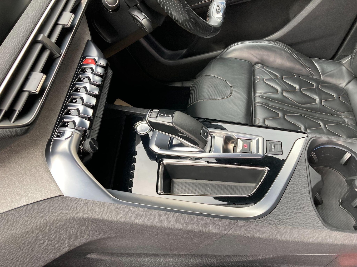 Used Peugeot 3008 2018 for sale - 76380754: Photo 35