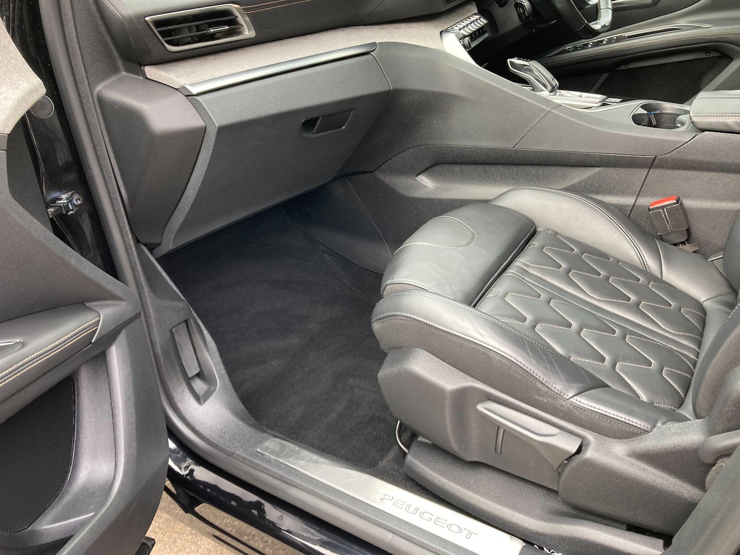 Used Peugeot 3008 2018 for sale - 76380754: Photo 36