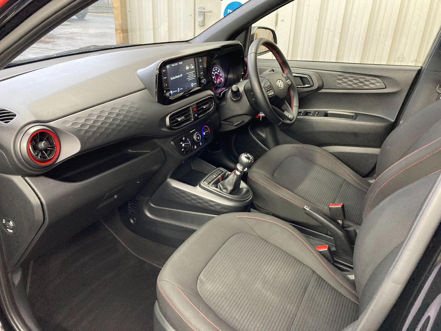 Used Hyundai i10 2021 for sale - 77291705: Photo 33