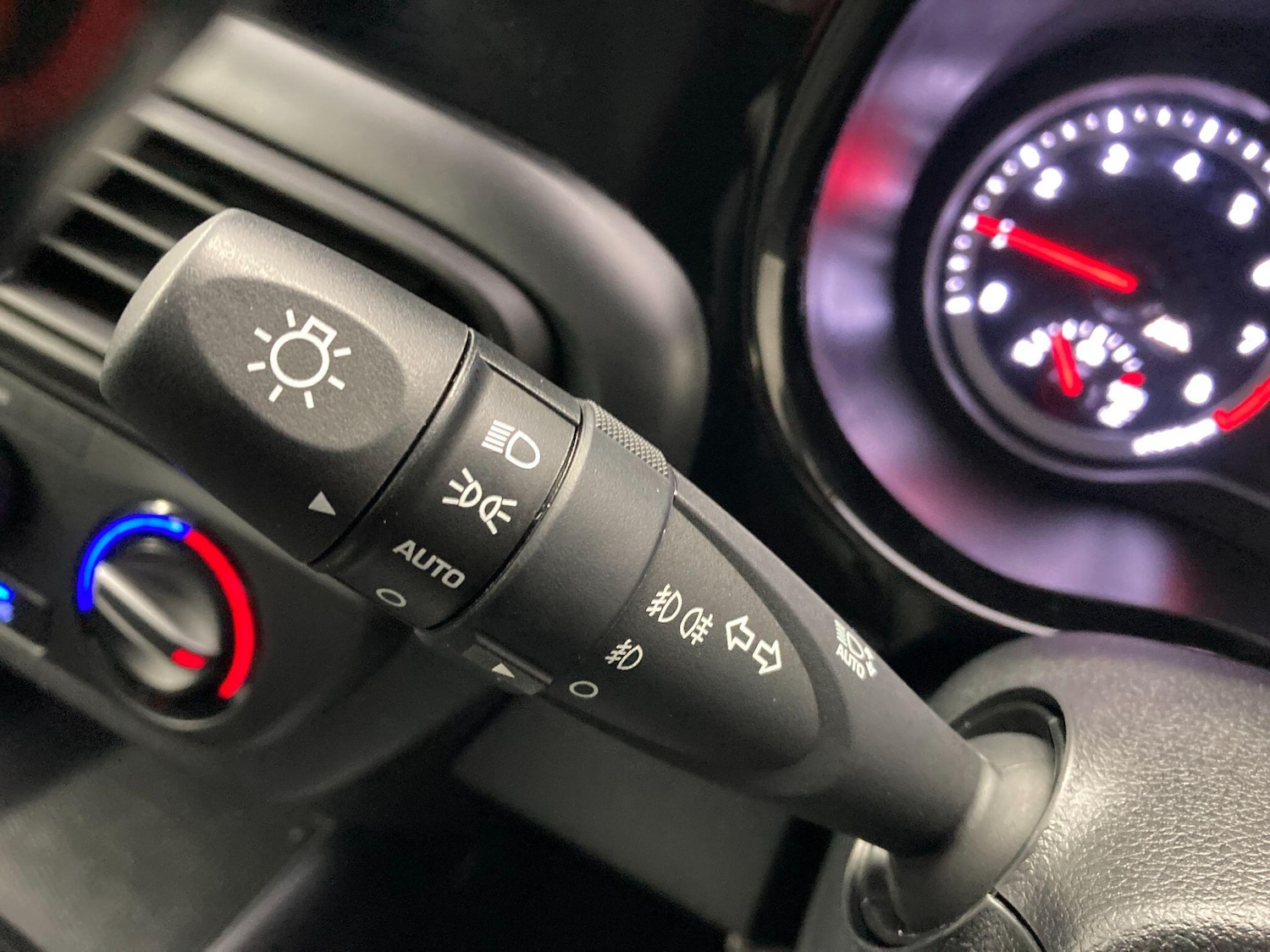 Used Hyundai i10 2021 for sale - 77291705: Photo 59