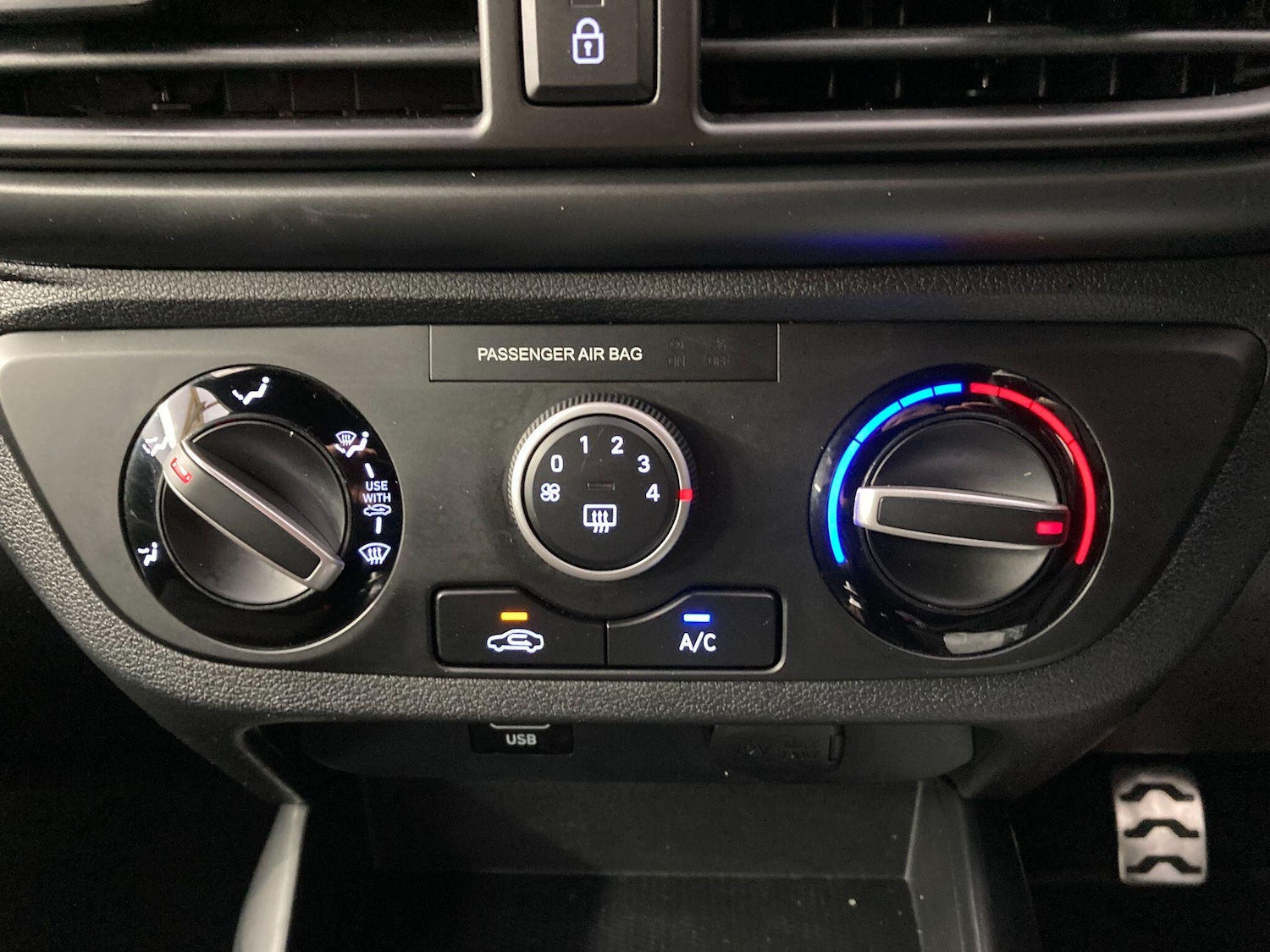 Used Hyundai i10 2021 for sale - 77291705: Photo 63