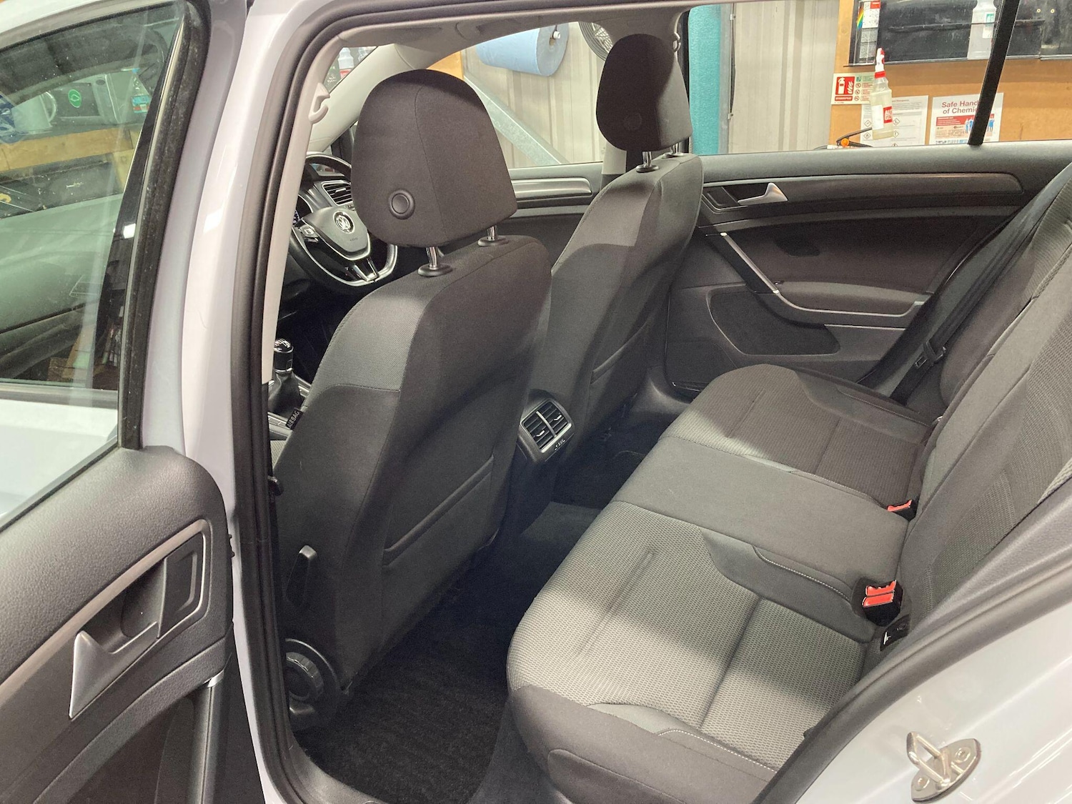 Used Volkswagen Golf 2018 for sale - 77646427: Photo 38