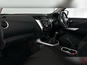 Used Nissan Navara 2023 for sale - 78047078: Photo