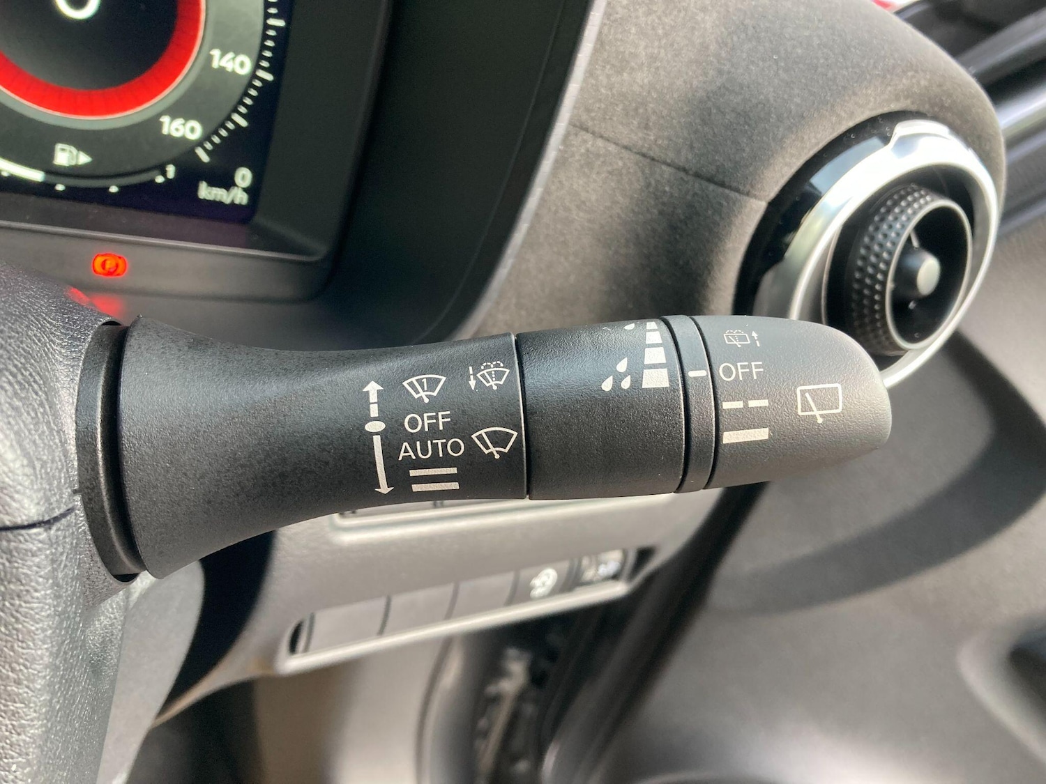 Used Nissan Juke 2024 for sale - 77156015: Photo 53