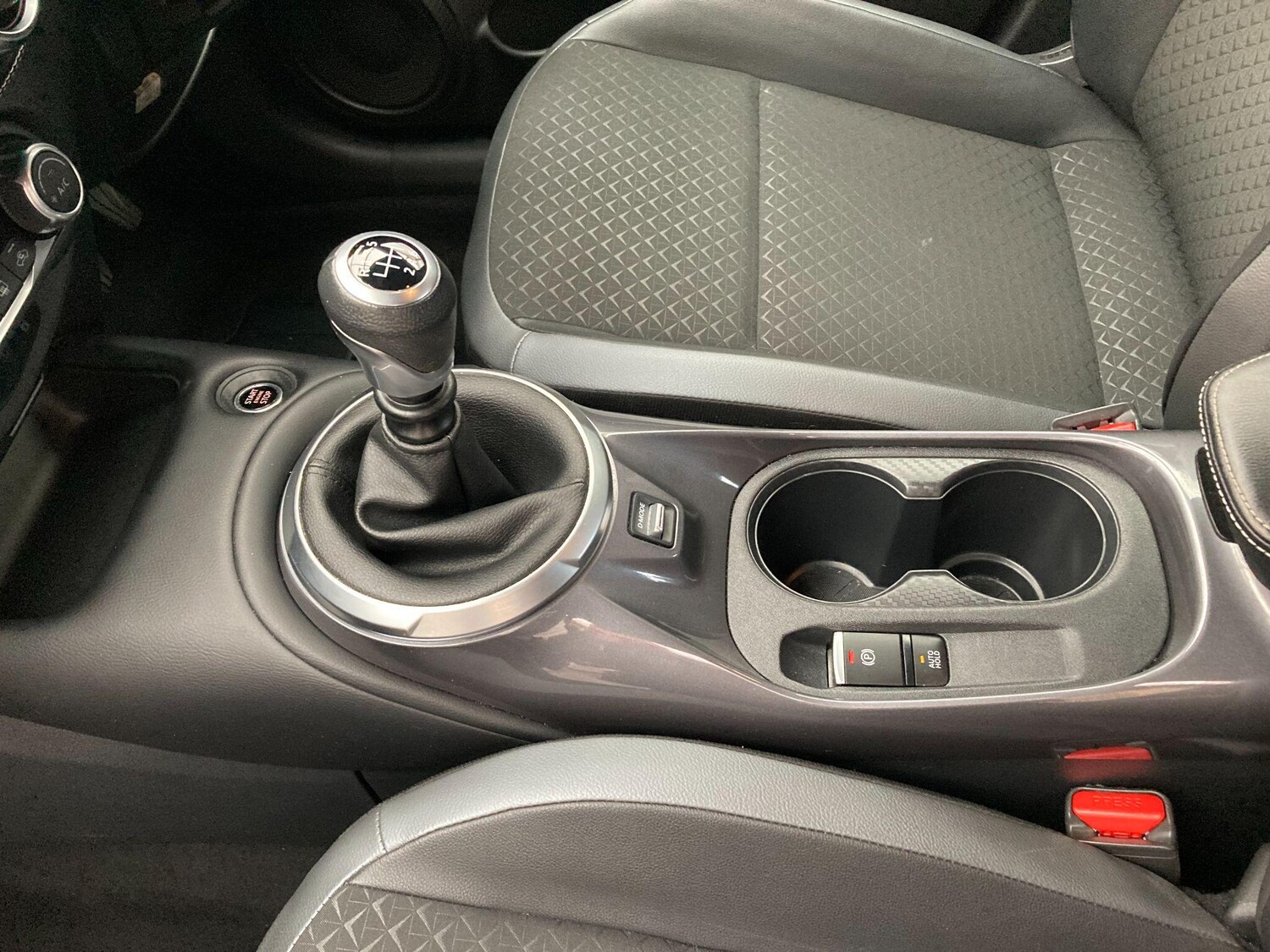 Used Nissan Juke 2024 for sale - 76109001: Photo 28