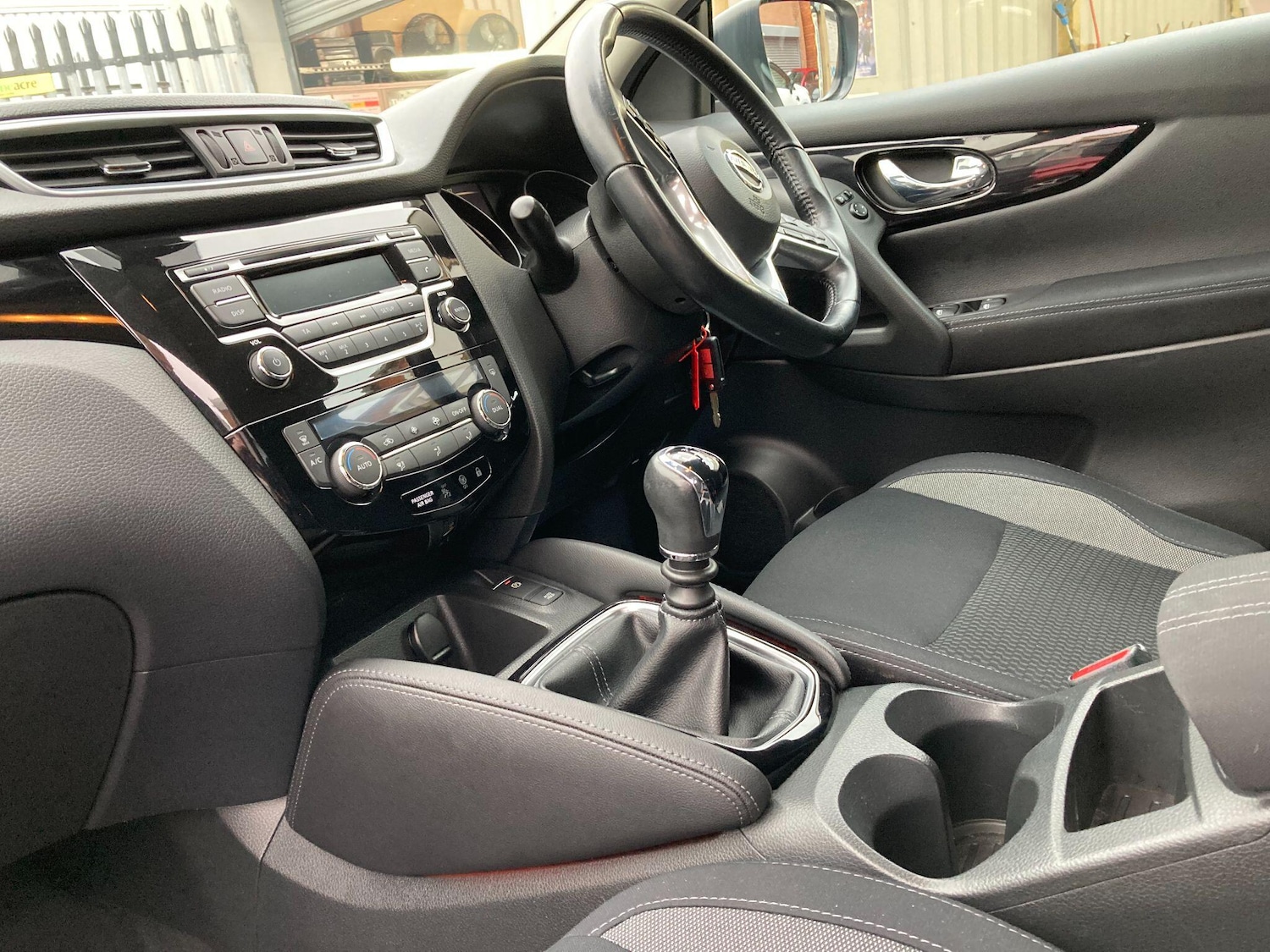 Used Nissan Qashqai for sale - 77549549: Photo 31