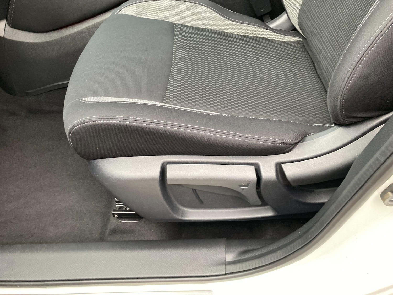 Used Nissan Qashqai for sale - 77549549: Photo 34