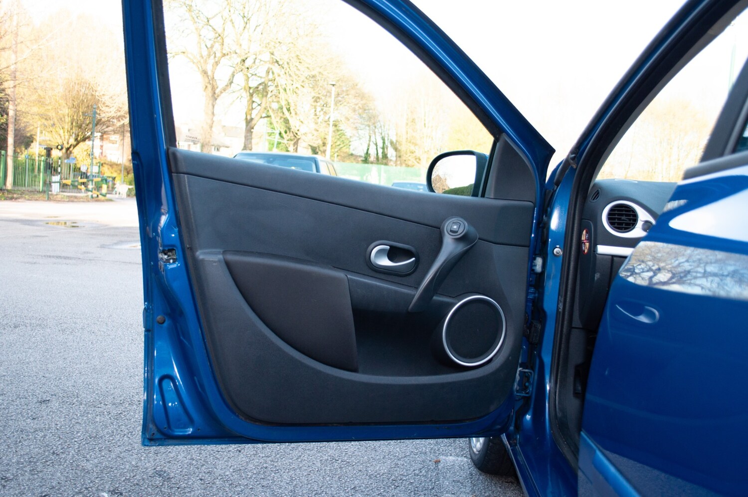 Used Renault Clio 2011 for sale - 78055853: Photo 32