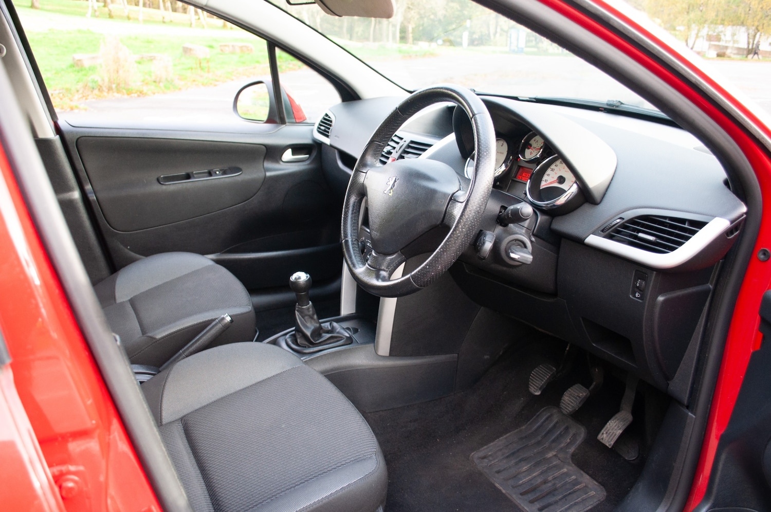 Used Peugeot 207 2012 for sale - 76696462: Photo 18