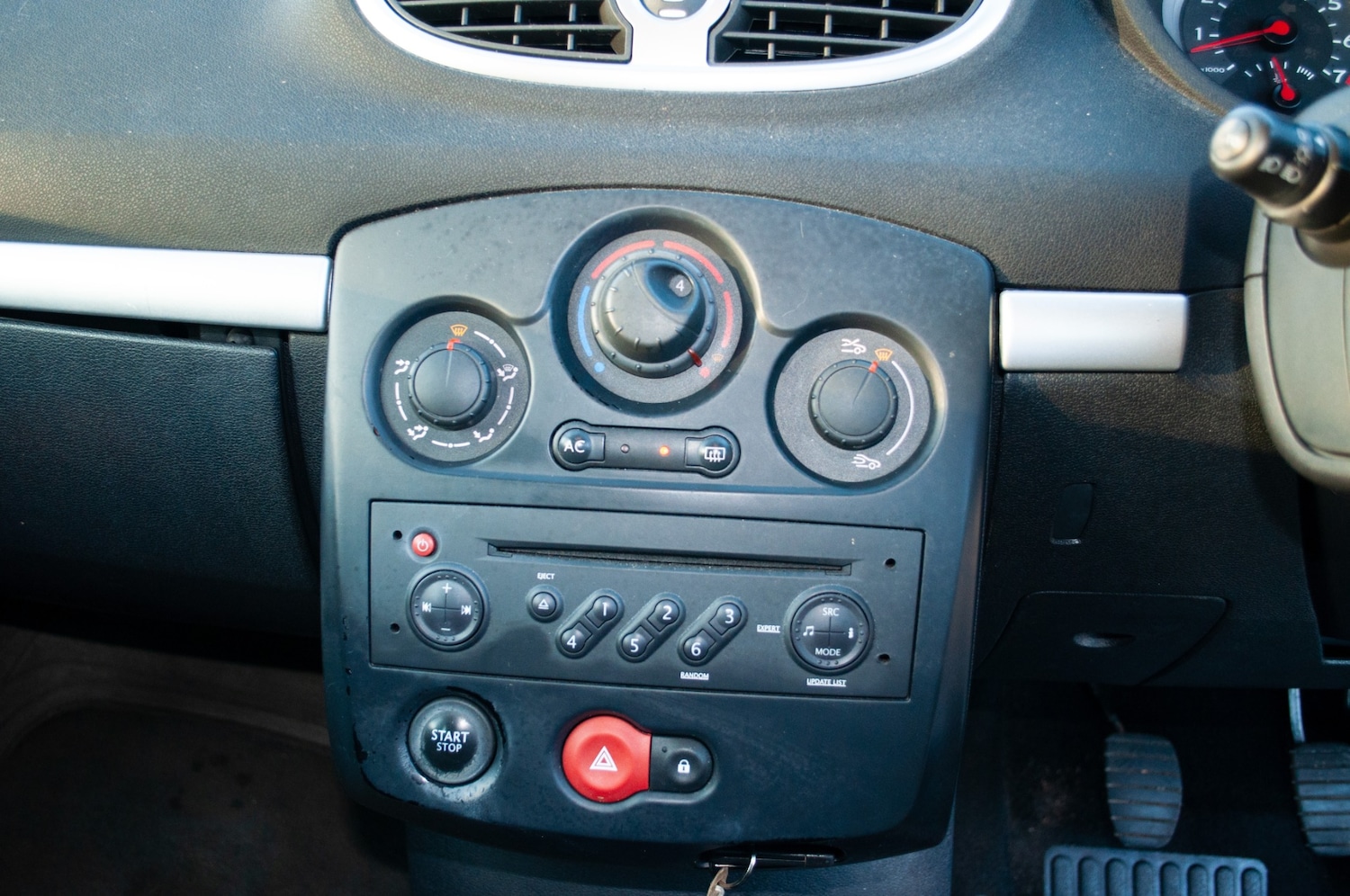 Used Renault Clio 2008 for sale - 77704196: Photo 25