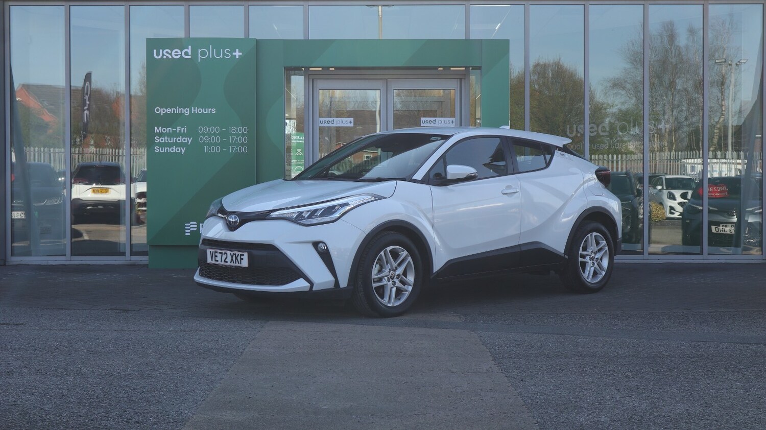 Used Toyota C-HR 2023 for sale - 77959933: Photo 1