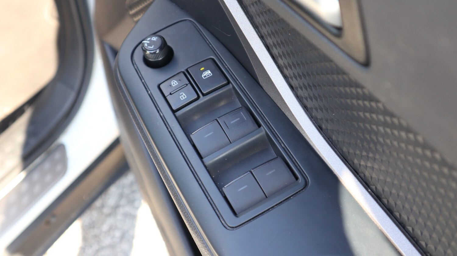 Used Toyota C-HR 2023 for sale - 77959933: Photo 39