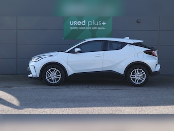 Used Toyota C-HR 2023 for sale - 77959933: Photo
