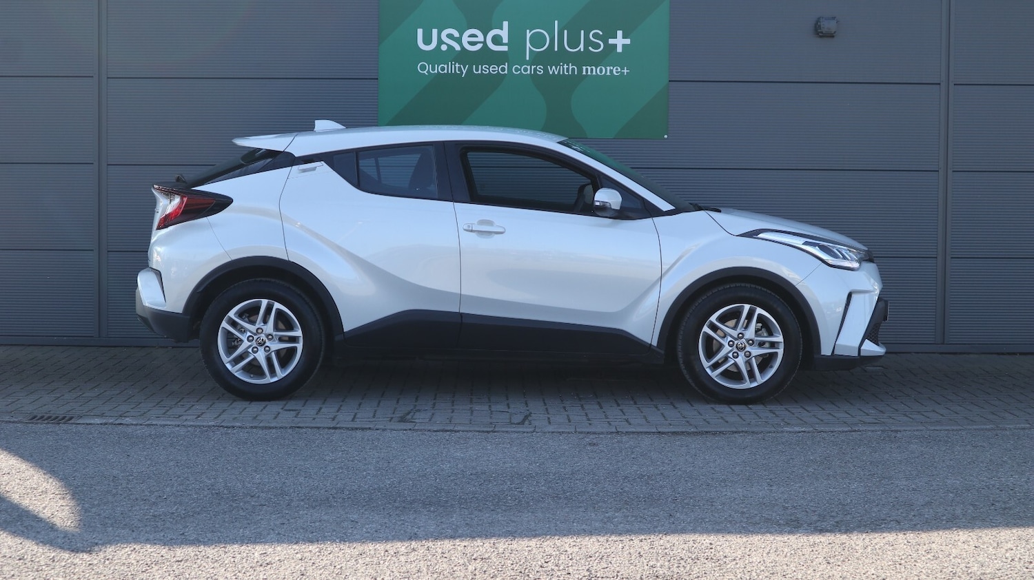 Used Toyota C-HR 2023 for sale - 77959933: Photo 8