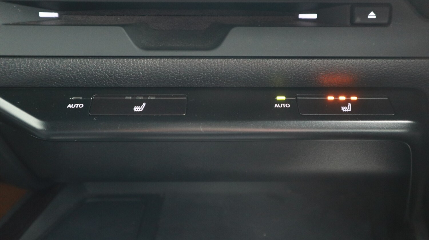 Used Lexus UX 2022 for sale - 77218779: Photo 35