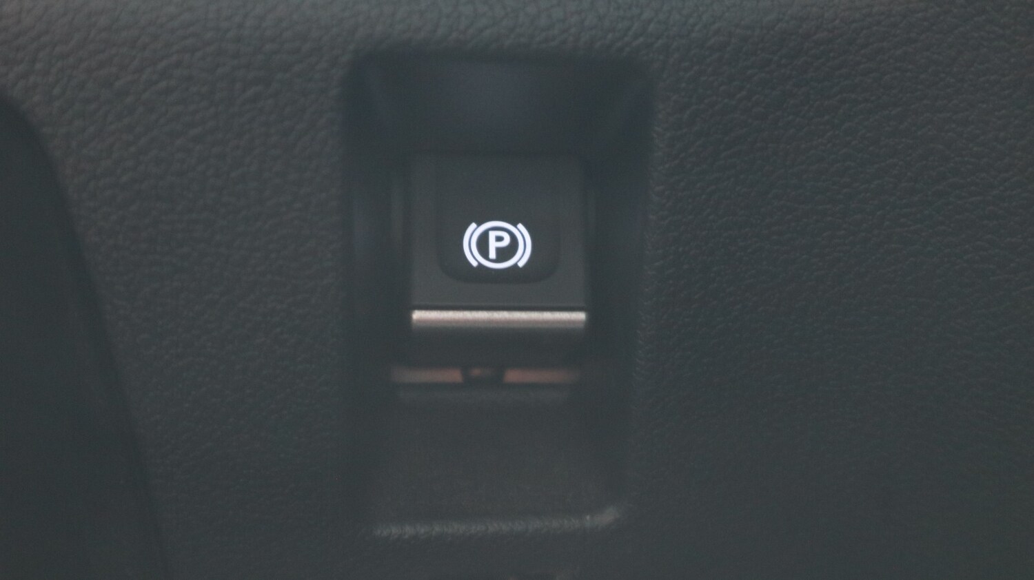 Used Lexus UX 2022 for sale - 77218779: Photo 36