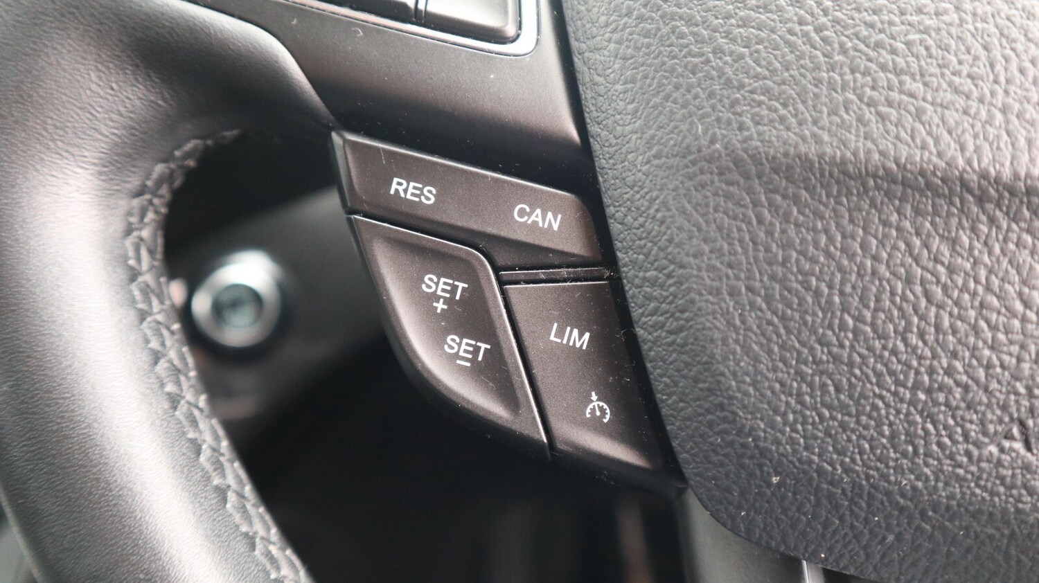 Used Ford Kuga 2019 for sale - 78158631: Photo 28