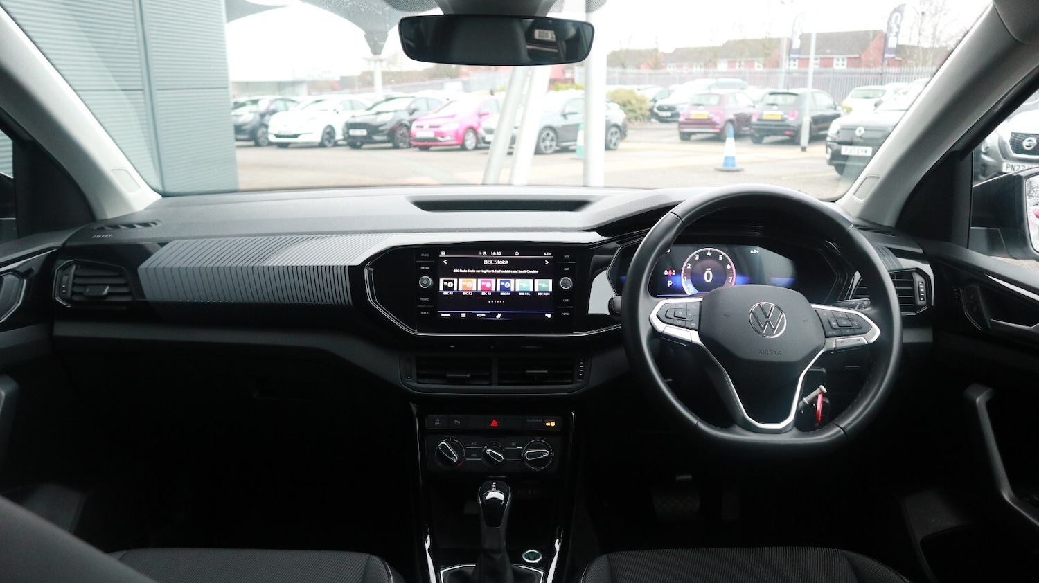 Used Volkswagen T-Cross 2023 for sale - 77225063: Photo 25