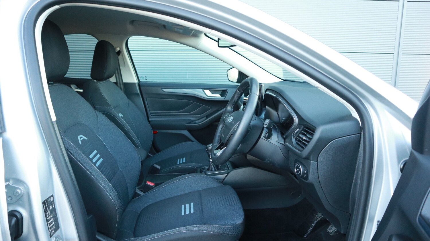 Used Ford Focus 2023 for sale - 76984188: Photo 20