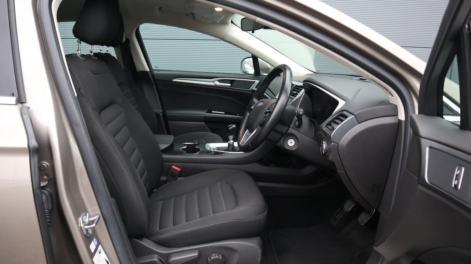 Used Ford Mondeo 2018 for sale - 76818324: Photo 19