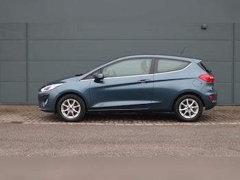 Used Ford Fiesta 2018 for sale - 77428111: Photo