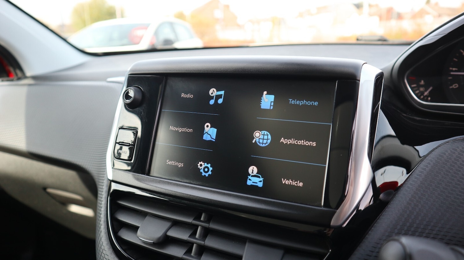 Used Peugeot 2008 2018 for sale - 77959935: Photo 31