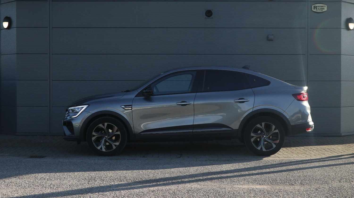 Used Renault Arkana 2023 for sale - 76818234: Photo 4