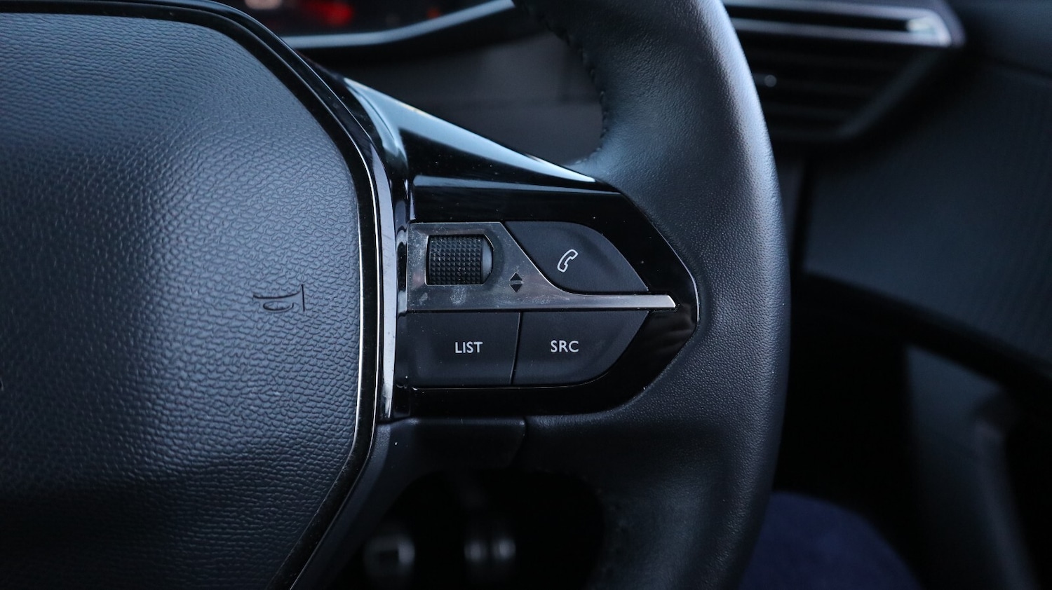 Used Peugeot 2008 2022 for sale - 76818154: Photo 31