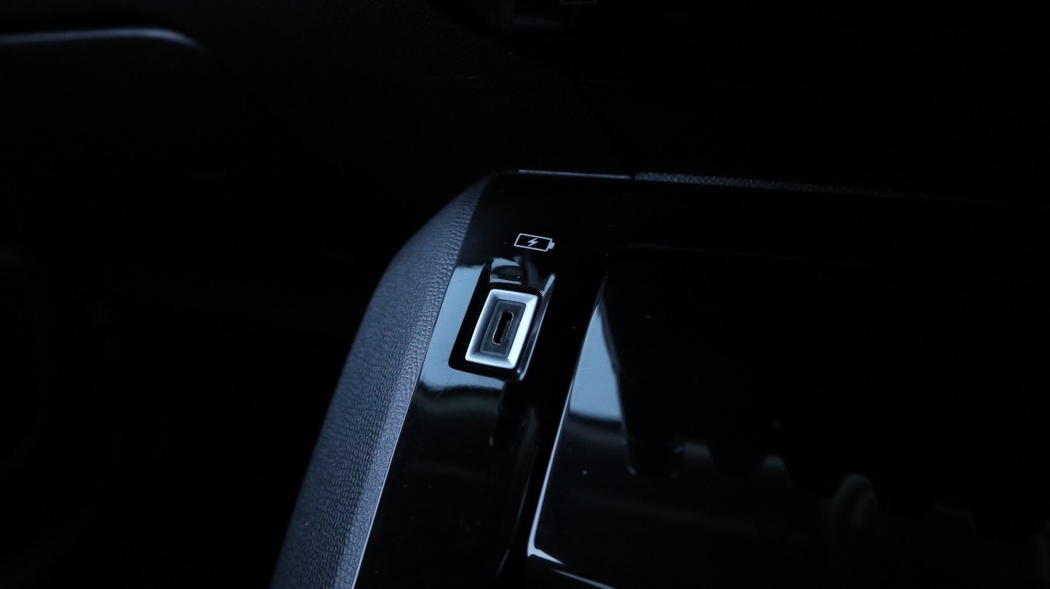 Used Peugeot 2008 2022 for sale - 76818154: Photo 38