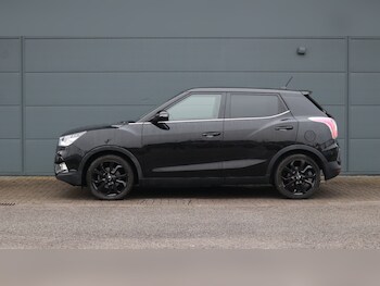 Used Ssangyong Tivoli 2017 for sale - 77043034: Photo