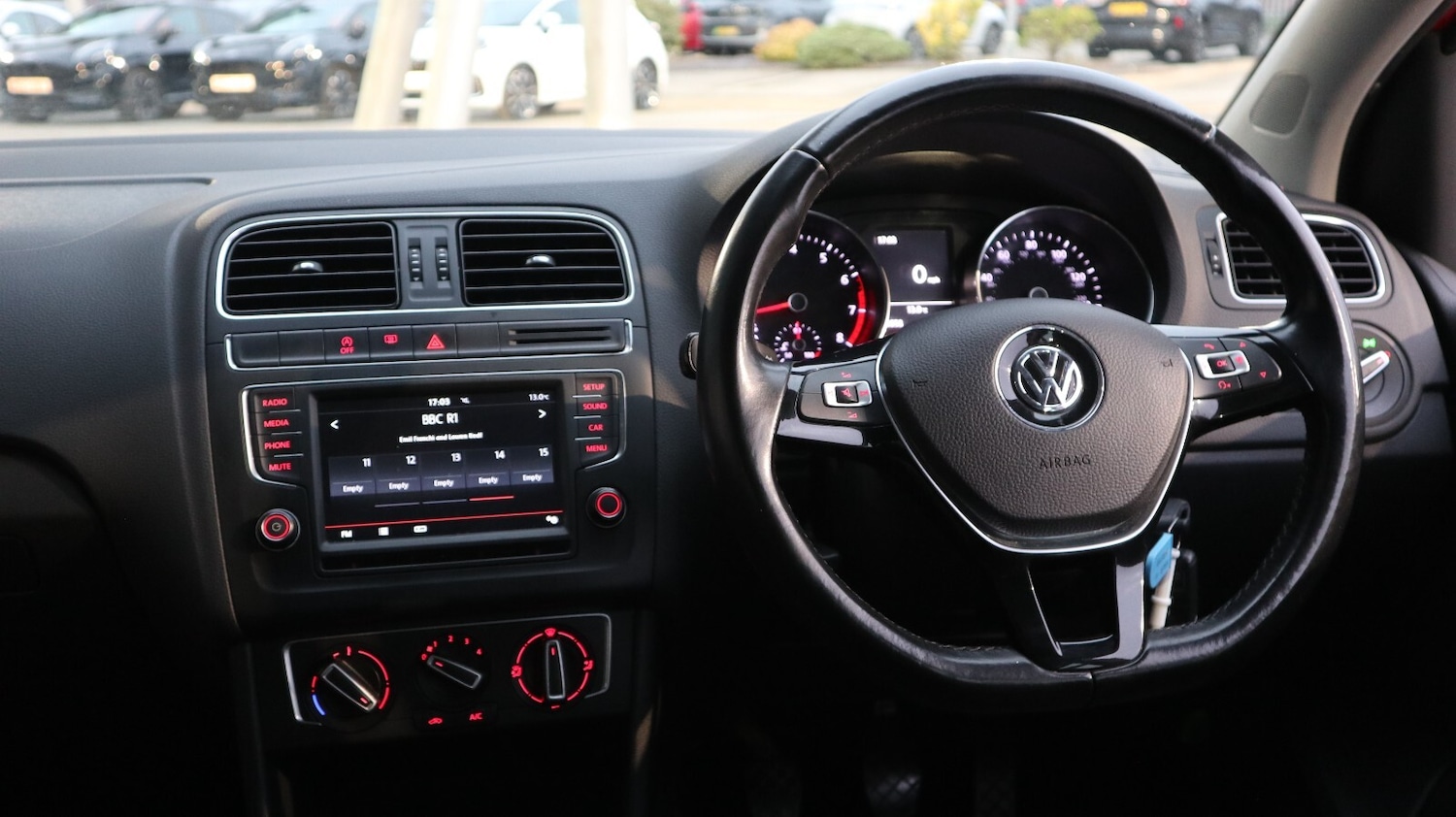 Used Volkswagen Polo 2016 for sale - 77244658: Photo 26