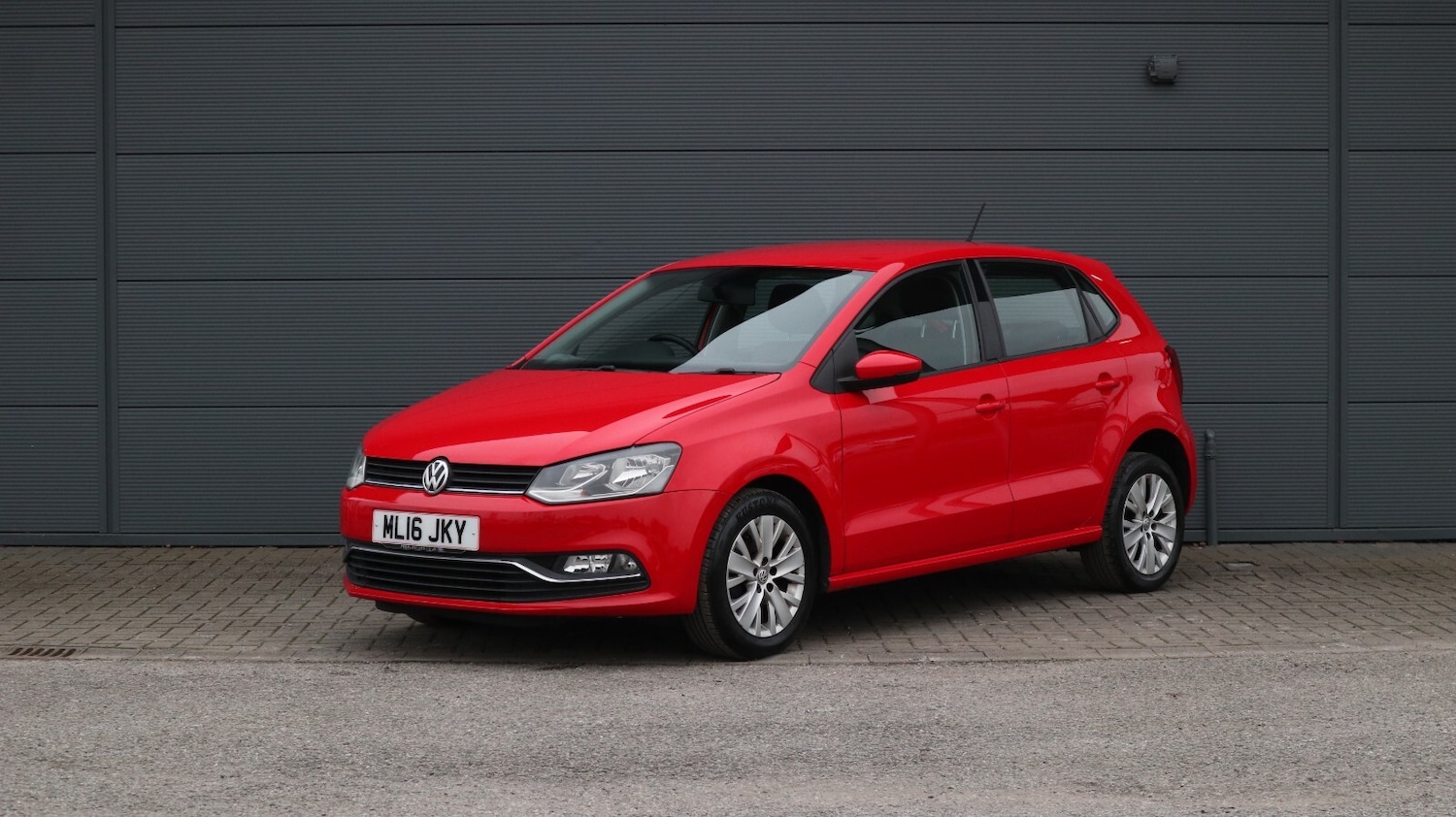 Used Volkswagen Polo 2016 for sale - 77244658: Photo 3