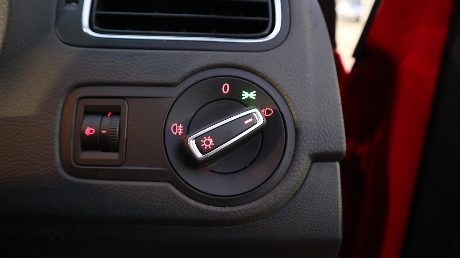 Used Volkswagen Polo 2016 for sale - 77244658: Photo 33