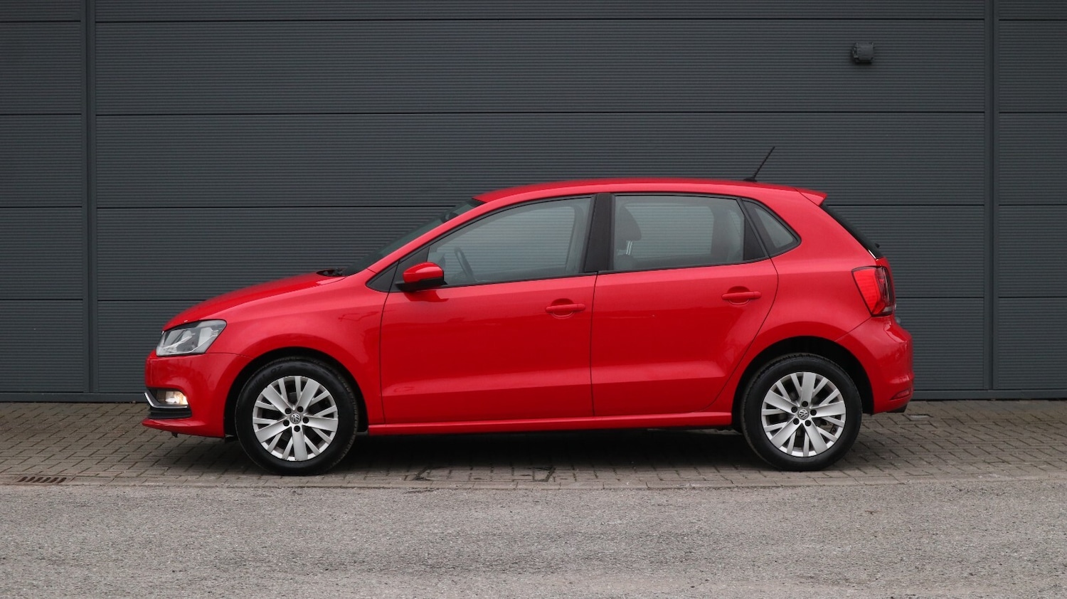 Used Volkswagen Polo 2016 for sale - 77244658: Photo 4